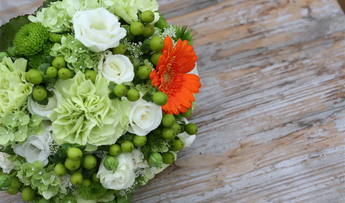 Blumenschmuck für Hochzeit